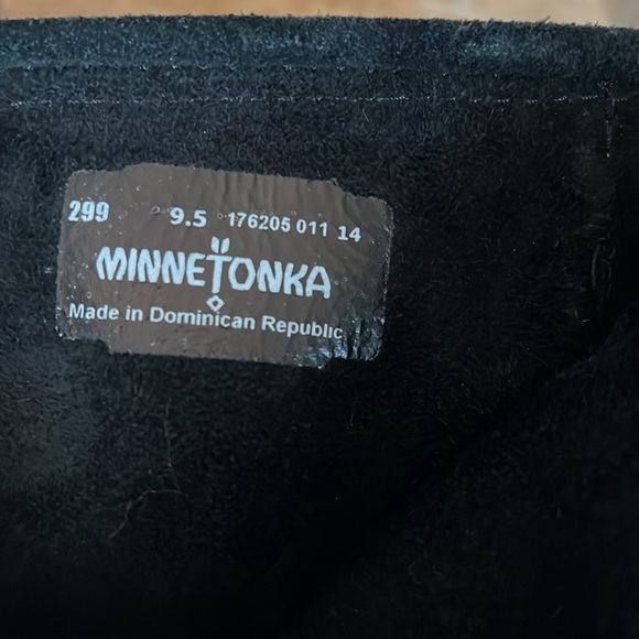 Minnetonka moccasins - Picture 3 of 4